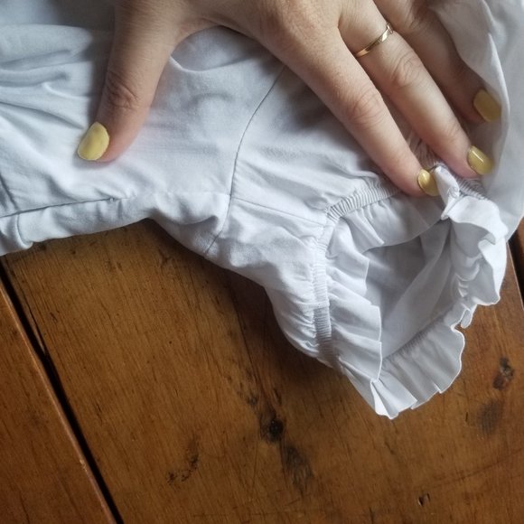 Puff Sleeve Fitted Top - Picture 3 of 9